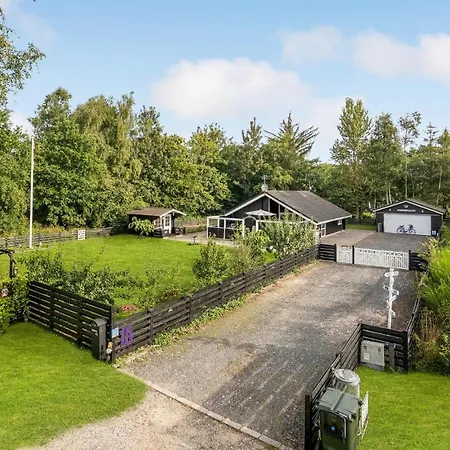 Prázdninový dům Awesome In With Wifi Ørsted