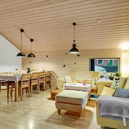 Prázdninový dům Awesome In With Wifi *